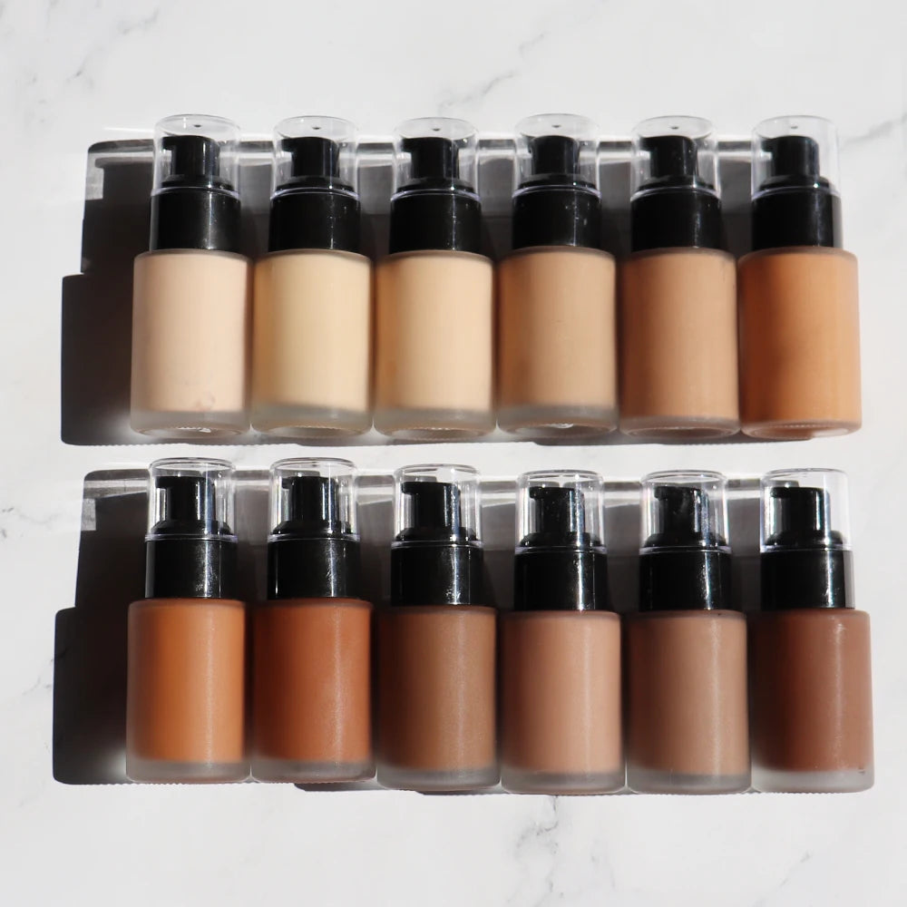 Fond de Teint Liquide Waterproof — 12 Teintes Longue Tenue