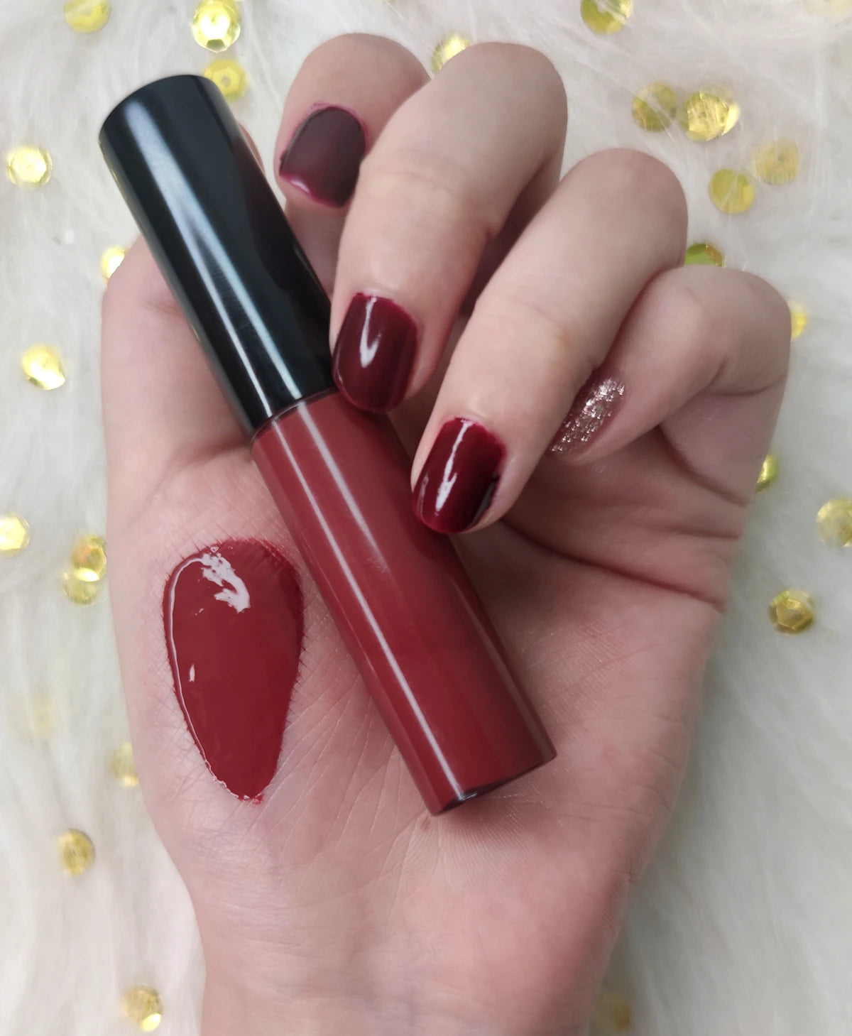 Lip Gloss Ultra-Brillant — 9 Teintes Effet Lèvres Pulpeuses