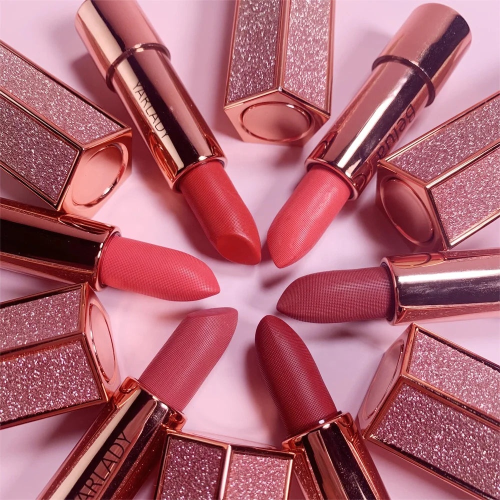 Rouge à Lèvres Crème Mat Halal — Teintes Audacieuses Waterproof